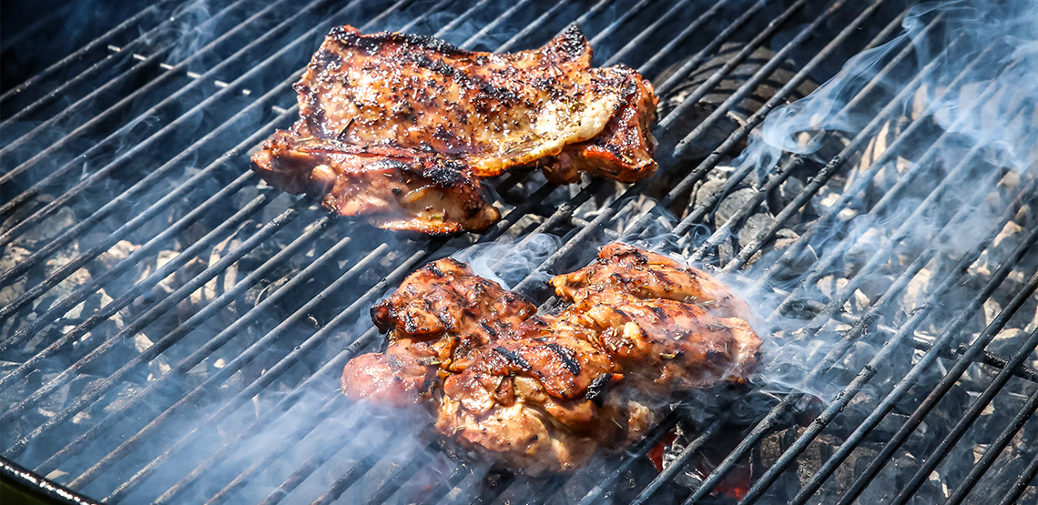Cuisses de poulet de Janzé marinées au barbecue - Les Fermes de Janzé